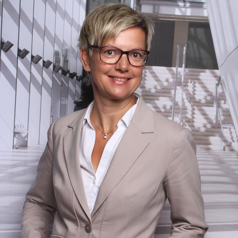 我们随时为您服务。 请与我们联系